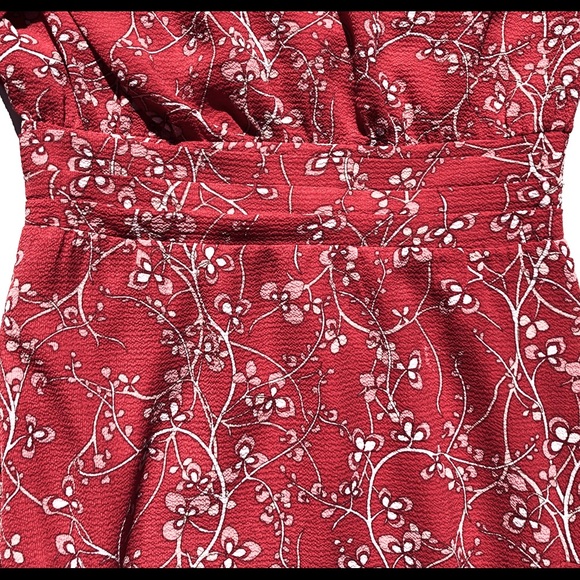 🚫SOLD🚫 Max Studio Red Flutter Sleeve Dress - Picture 6 of 8